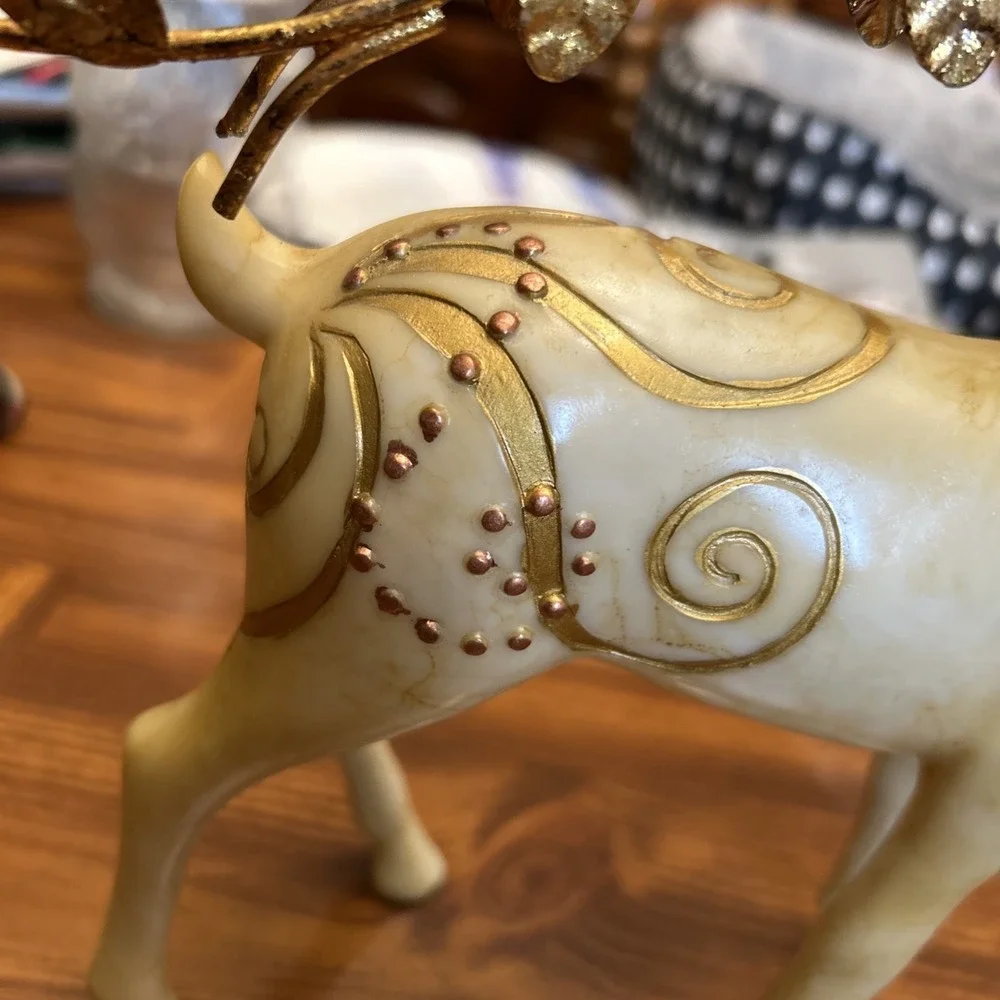 Vintage Golf Embossed Marble Look Reindeer Decor Centerpiece 10‎ Inches